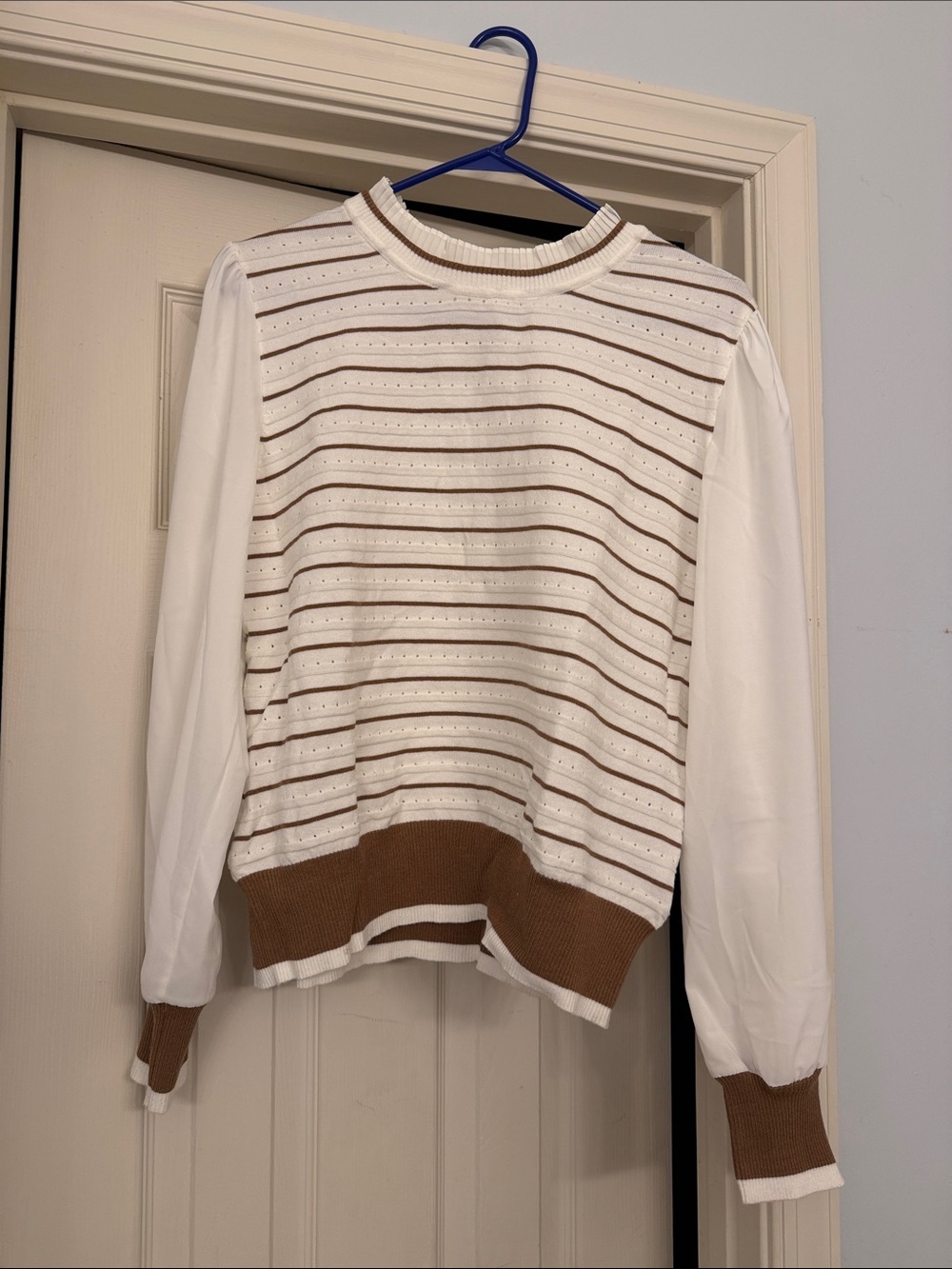Sioni White and Brown Striped Lightweight Sweater